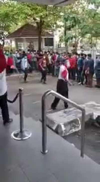 Klang post office situation today morning