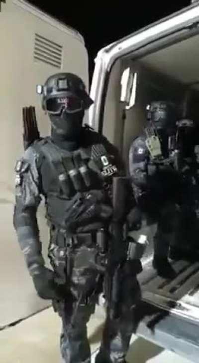 Not special forces. These are members of the CJNG cartel in Mexico, which seem to be well funded.