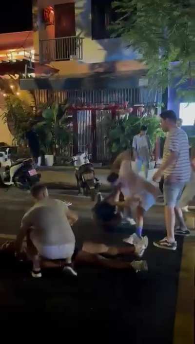 (REPOST WITH ADDITIONAL AND CORRECT INFO) KAZAKH GUYS IN DA NANG