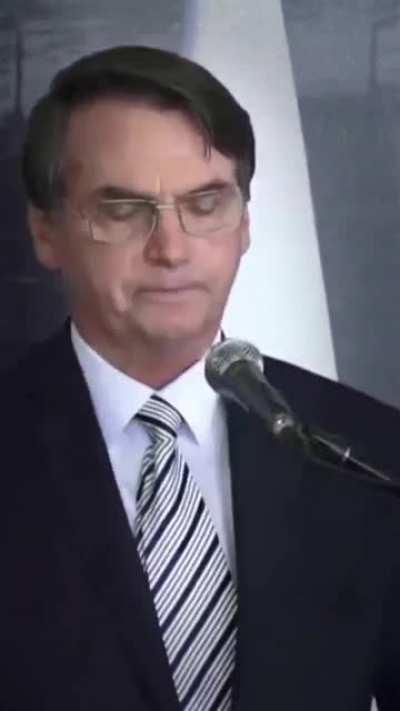 Lembrando a homenagem de Bolsonaro ao ditador pedófilo do Paraguai, Alfredo Stroessner