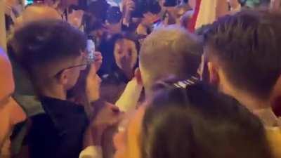 Az éjszaka fénypontja: MP totál bebaszva nyomatja a magyar nemzeti hiphopra