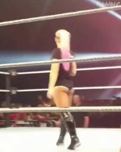 Alexa Bliss Live Event Gear