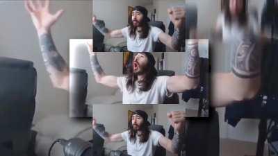 My friend sent this to me on Discord without any context while I was sleeping.