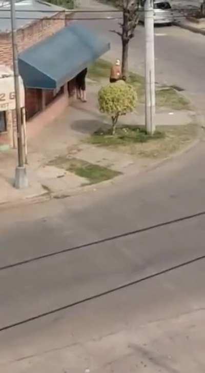 Santa Fe - Intensa balacera en Barrio Fonavi San Jerónimo (Independencia y Rodríguez Peña)