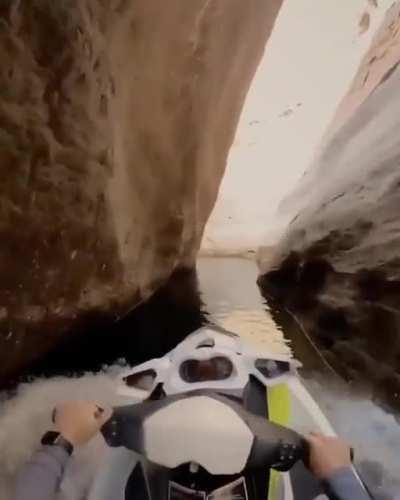 A jet ski ride through the canyon walls in Utah