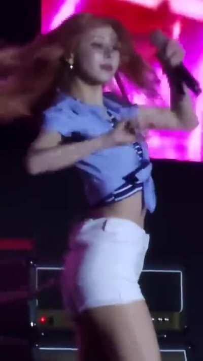 ITZY - Yuna [Megapost]