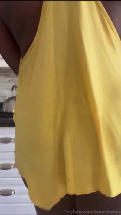 Mahlissa Jayde Kitchen Twerk 🍑