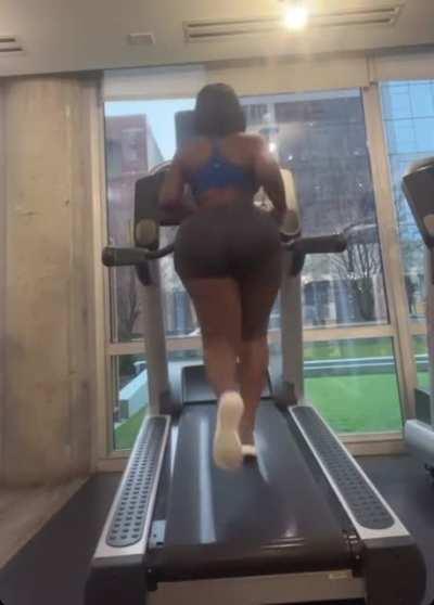 In case y’all missed it . From her story yesterday 😮‍💨