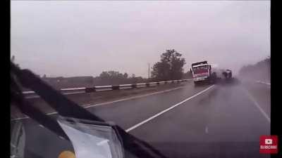 The worst of the worst car accidents,doubt there is any survivor.drive safe 