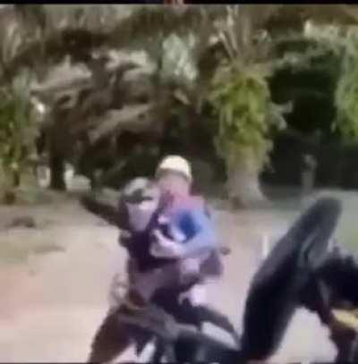 Idiots Fighting Things super-comp