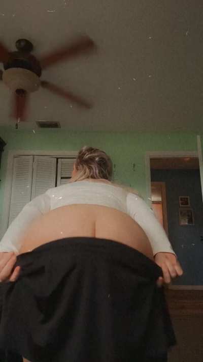 Do thick Milfs turn you on?