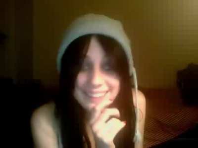 Hannah wants to pose naked for Playboy