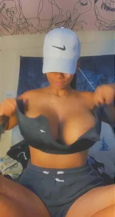 DO YOU LIKE IT ? ( her Free album In Comments )