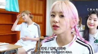 It's a Dahyun and Chaeyoung thing