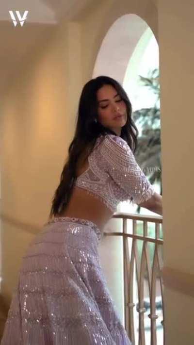 Just look at the size & firmness.... ufff Esha!!