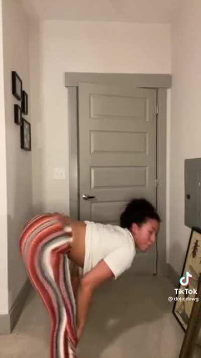 Soft & Jiggly No.195 (There She Go) 😍😳🍑