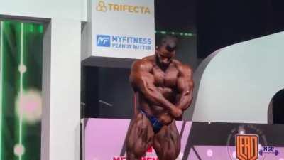 Hadi Choopan’s shoulders looking very suspect this year 🤔This may be holding him back.