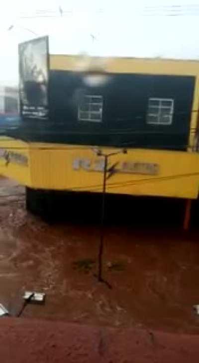 Enchente que acabou de acontecer em São Carlos - Interior de SP.