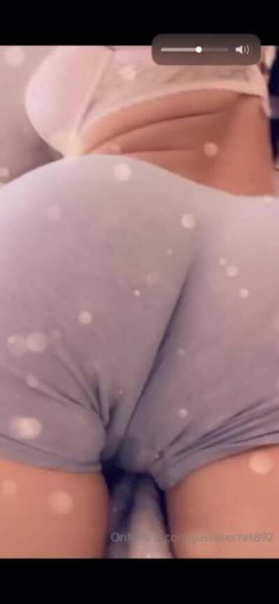 Grey shorts plus that ass🔥