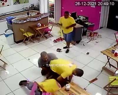 Robbery suspect gets more than he bargained for