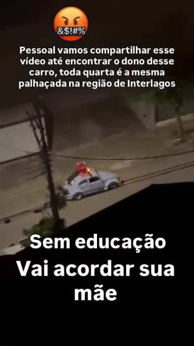 Fusca tocando o terror na região de Interlagos