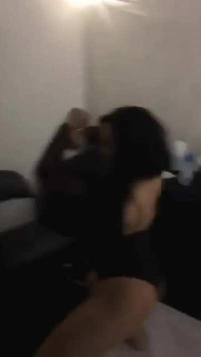 Demi Lovato shaking her ass. She gets me so fucking hard