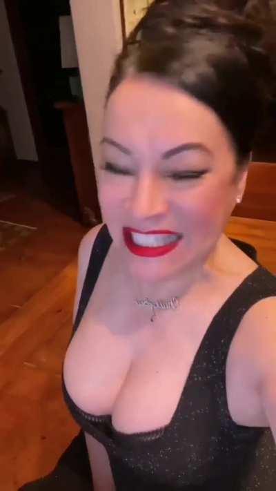 Jennifer Tilly