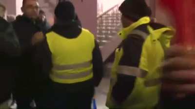 Upad poljoprivrednika u zgradu Opštine Bogatić - 