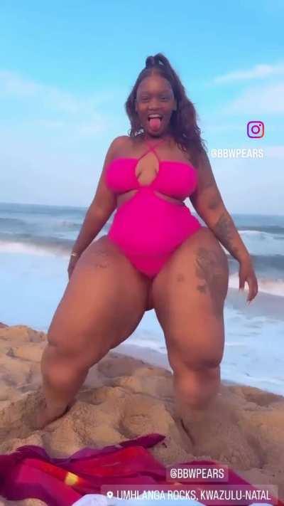 From @bbwpears . Who is she???