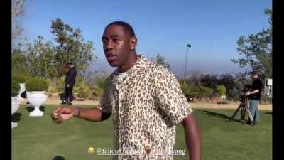 POV: Your Le FLEUR* Event Is Ruined After Making This Joke