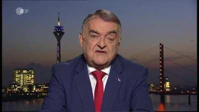 NRW Innenminister über Wissenschaft und Fakten