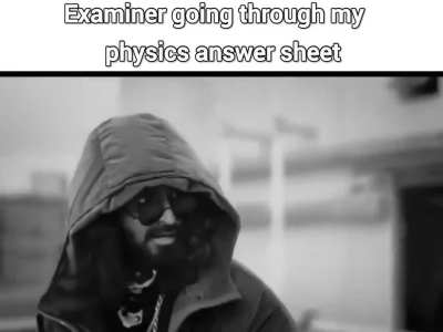 Examiner checking ke waqt le lega