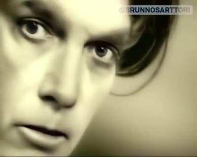 Bolsonaro lamenta derrota de Trump e canta All By Myself - Celine Dion