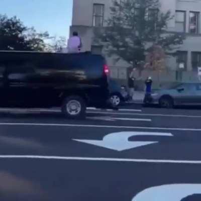 Trump returns to the white house from playing golf