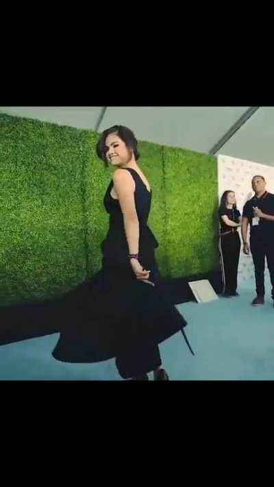 Selena braless is a thing of beauty 