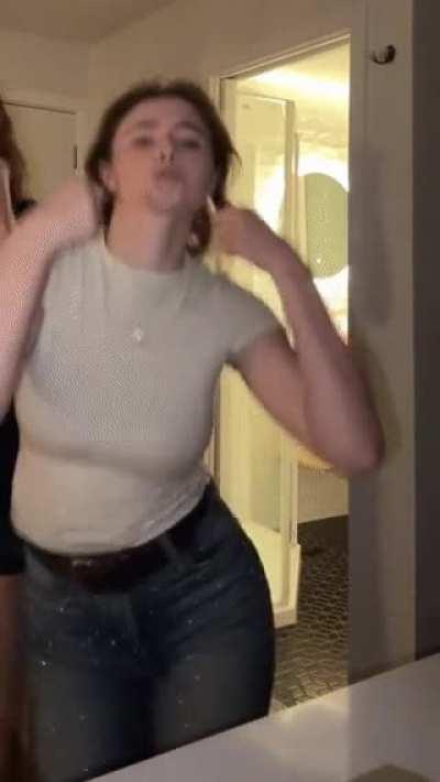 Thomasin McKenzie is stacked