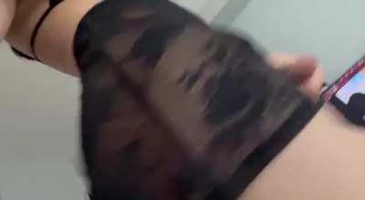 Do nerdy girls with a little extra downstairs turn you on..? be honest 😝