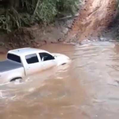 They see me floatin'