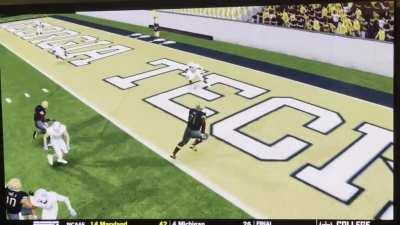 Backup QB just threw a dime to… My backup RT?!? 😳