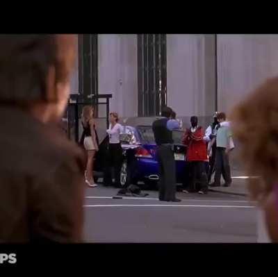 Gisele Bündchen Frisks Jennifer Esposito -- Taxi (2004)