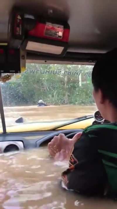 Heavy flooding is ongoing in Satun province, Thailand. A clip from the Mahachai Off road team driving through floodwaters almost to the console, assisting villagers.