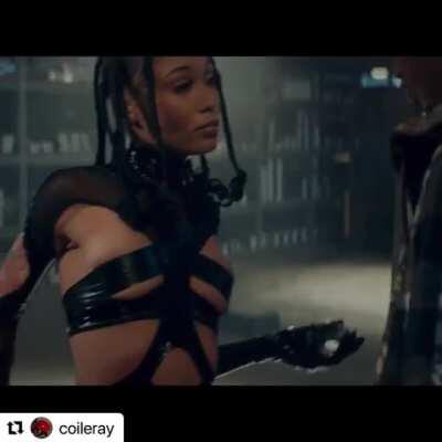 CANT WAIT FOR U GUYS TO POST CLIPS FROM THE MUSIC VID