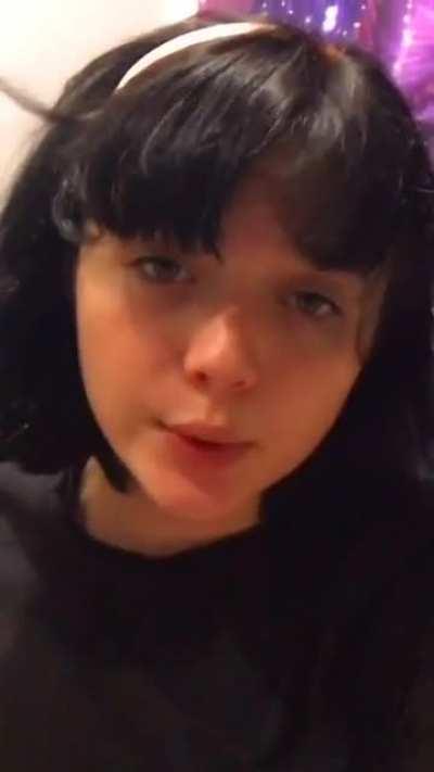 the headband makes her look so cute