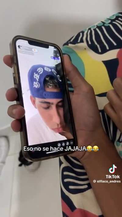 Una rosa 🌹! Una rosa 🌹!