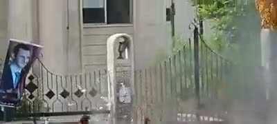 Imma stop this fight real quick