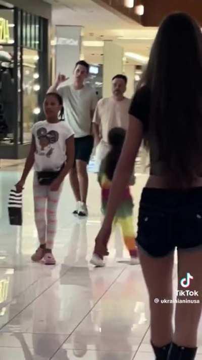 Everyone is trying to avoid eye contact with her 🤡