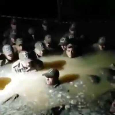 O exército brasileiro recrutou uma galera no brasil hein! Agora estamos prontos pra guerra!!!