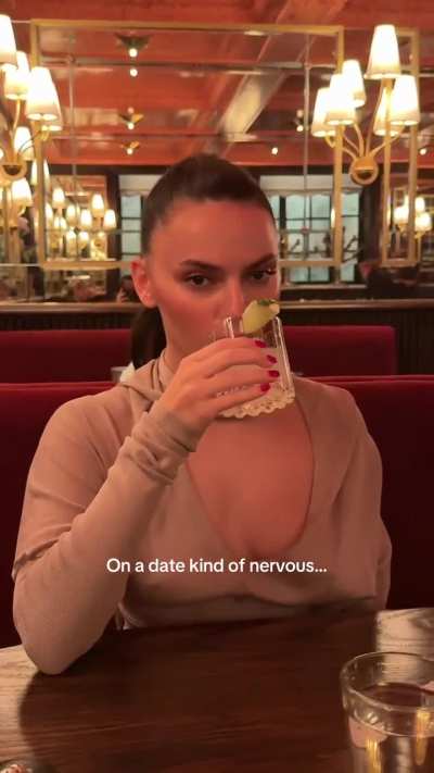 Dafne Keen and Amanda Diaz dinner