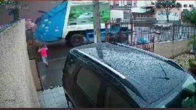 Garbage Truck Worker Saves Kid From Being Ran Over