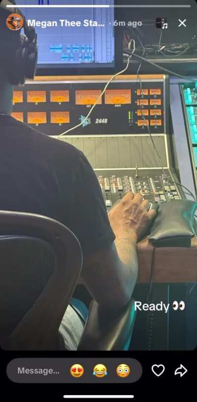 Megan Shares New Photo from the Studio 🔥🎙️